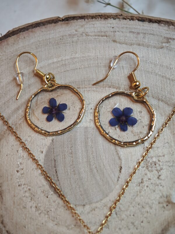 Pendientes Artesanales con Flores Naturales en Resina